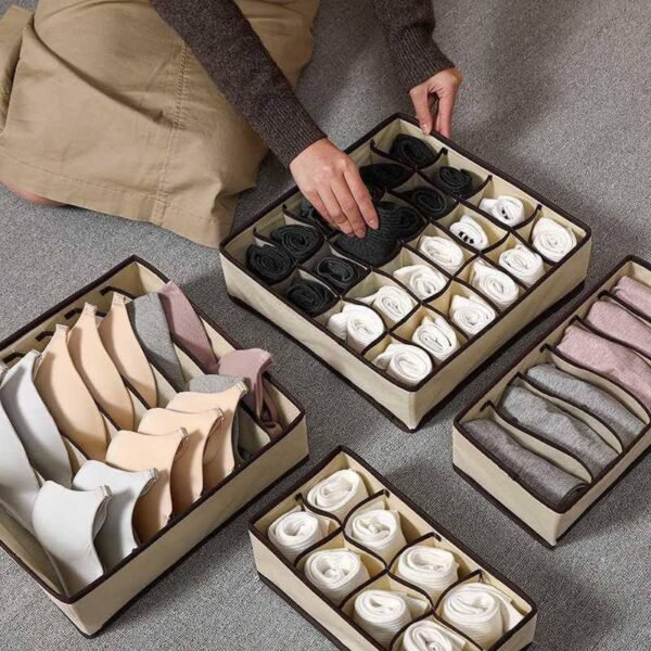 منظم ملابس رباعي