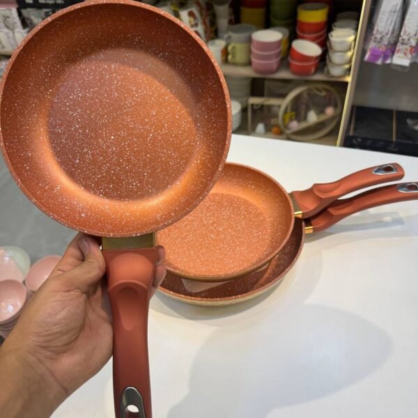 طقم مقلايه جرانيت مدهب